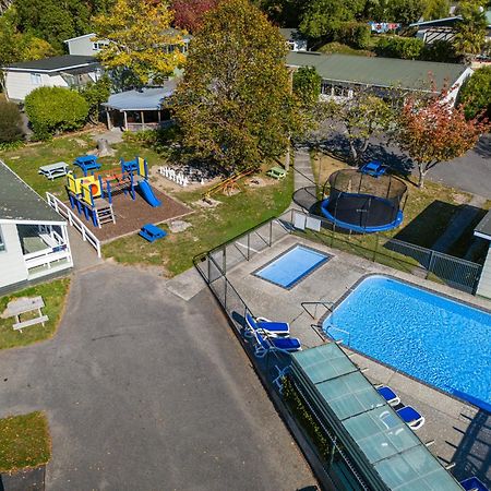 Tasman Holiday Parks Picton Exterior photo Aerial view of the school's swimming pool