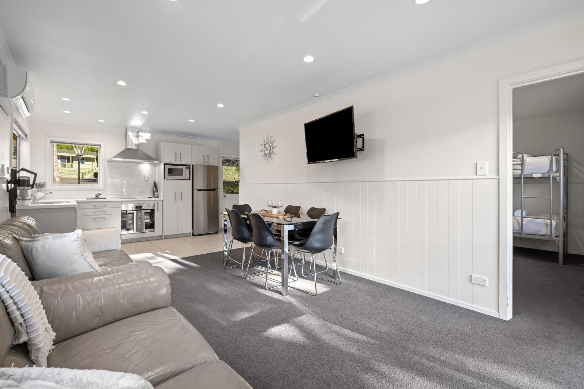 Tasman Holiday Parks Picton Exterior photo A typical two bedroom apartment