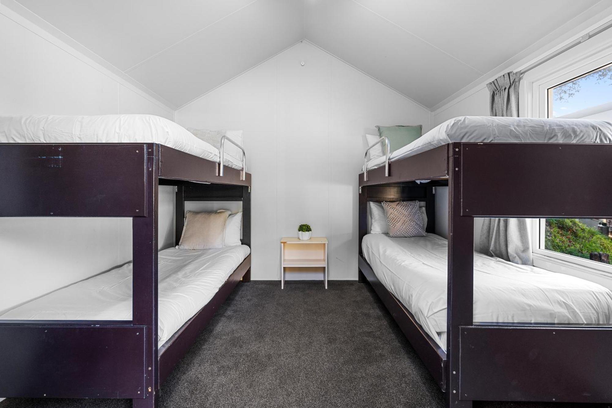 Tasman Holiday Parks Picton Exterior photo Bunk beds