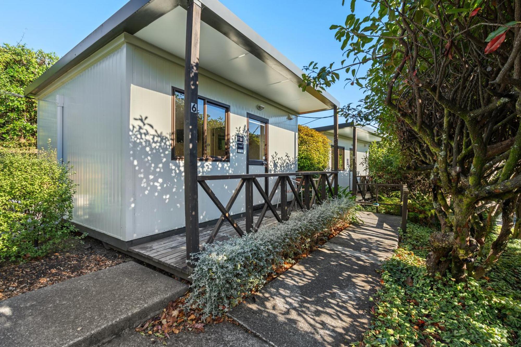 Tasman Holiday Parks Picton Exterior photo The exterior of the studio
